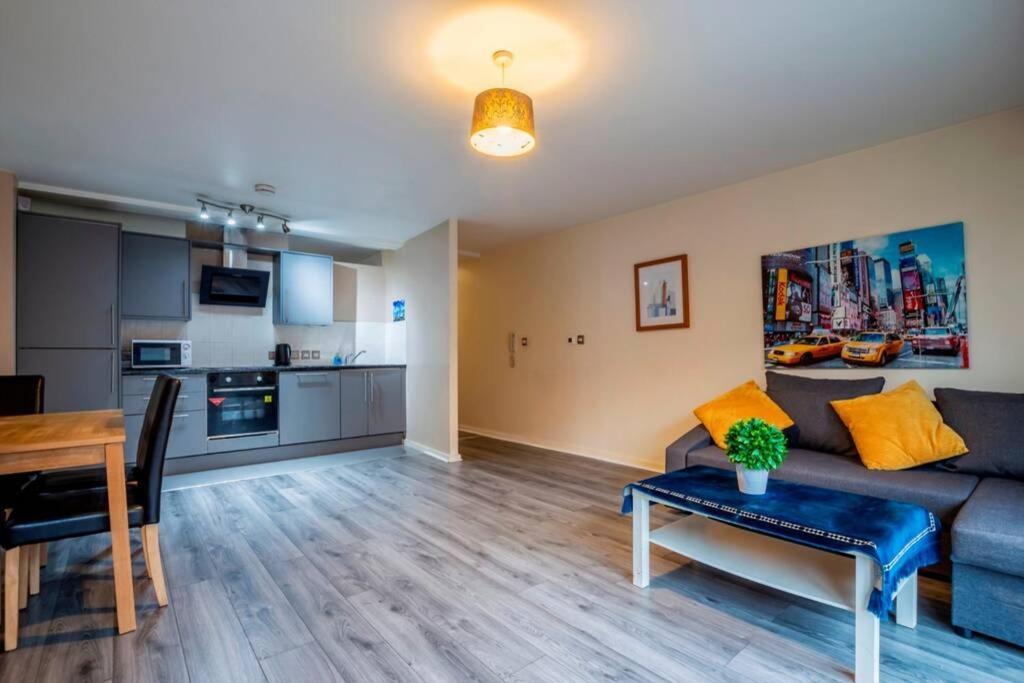 Central Apartment In The Heart Of Liverpool Exterior photo