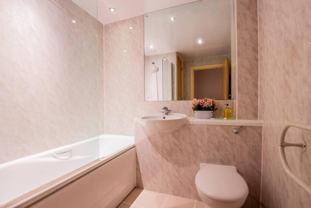 Central Apartment In The Heart Of Liverpool Exterior photo
